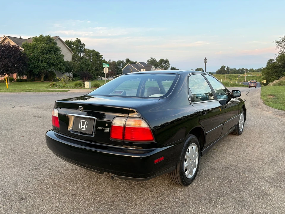 1997 Honda Accord 5th Gen - Image 22 of 31