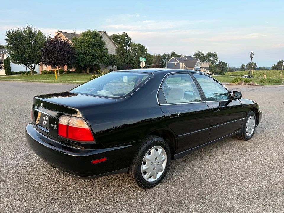 1997 Honda Accord 5th Gen - Image 23 of 31