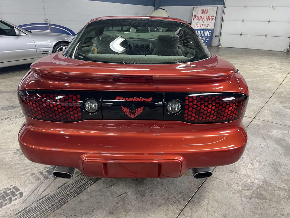 2002 Pontiac Firebird 4th Gen - Image 9 of 31