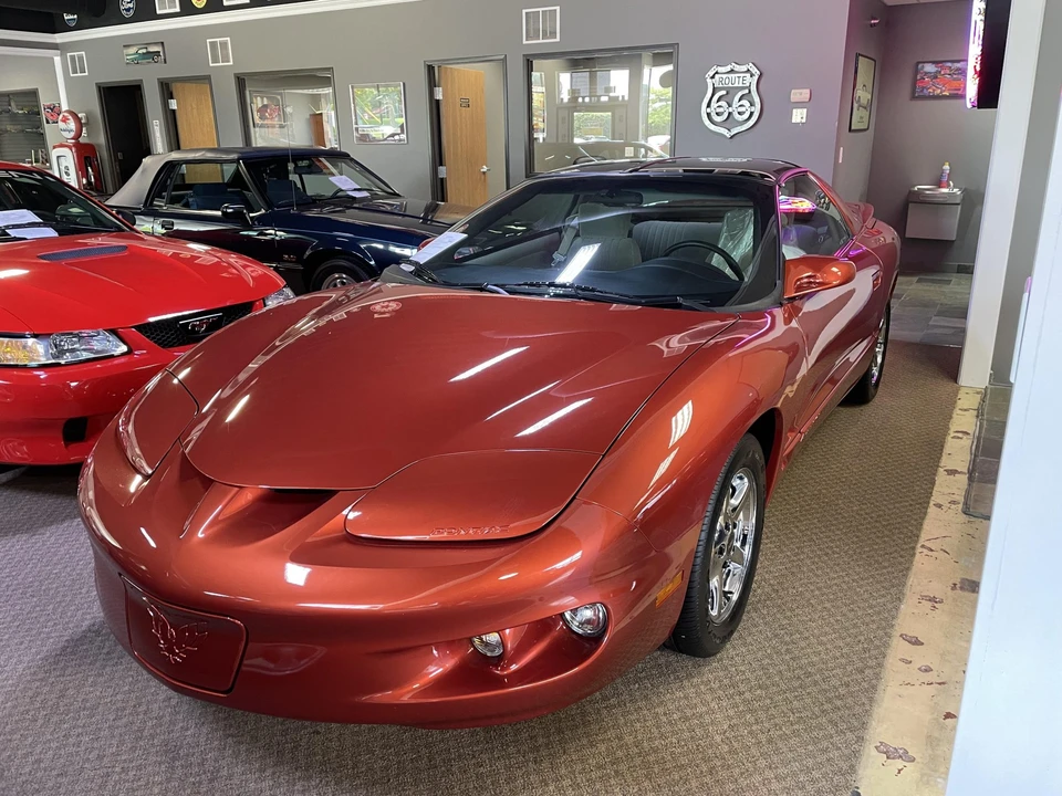2002 Pontiac Firebird 4th Gen - Image 2 of 31