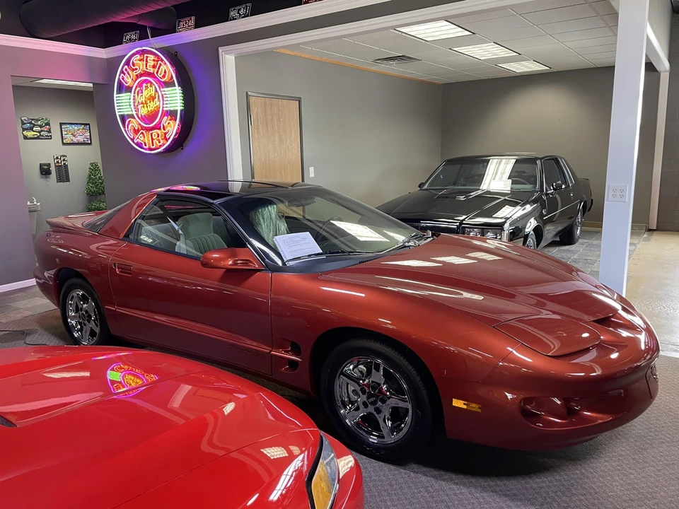 2002 Pontiac Firebird 4th Gen - Image 17 of 31