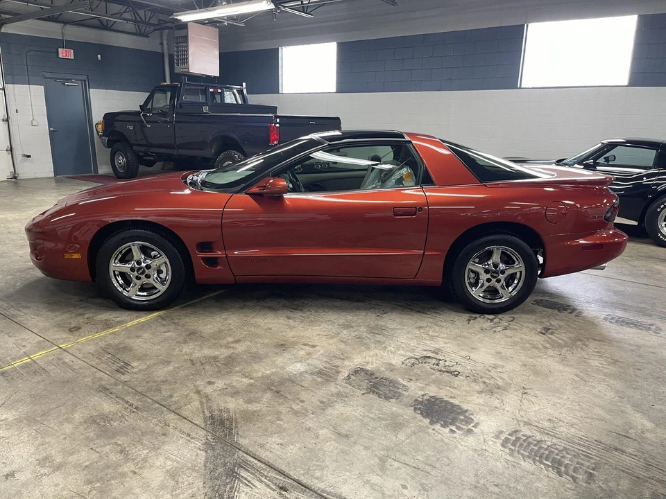 2002 Pontiac Firebird 4th Gen - Image 7 of 31