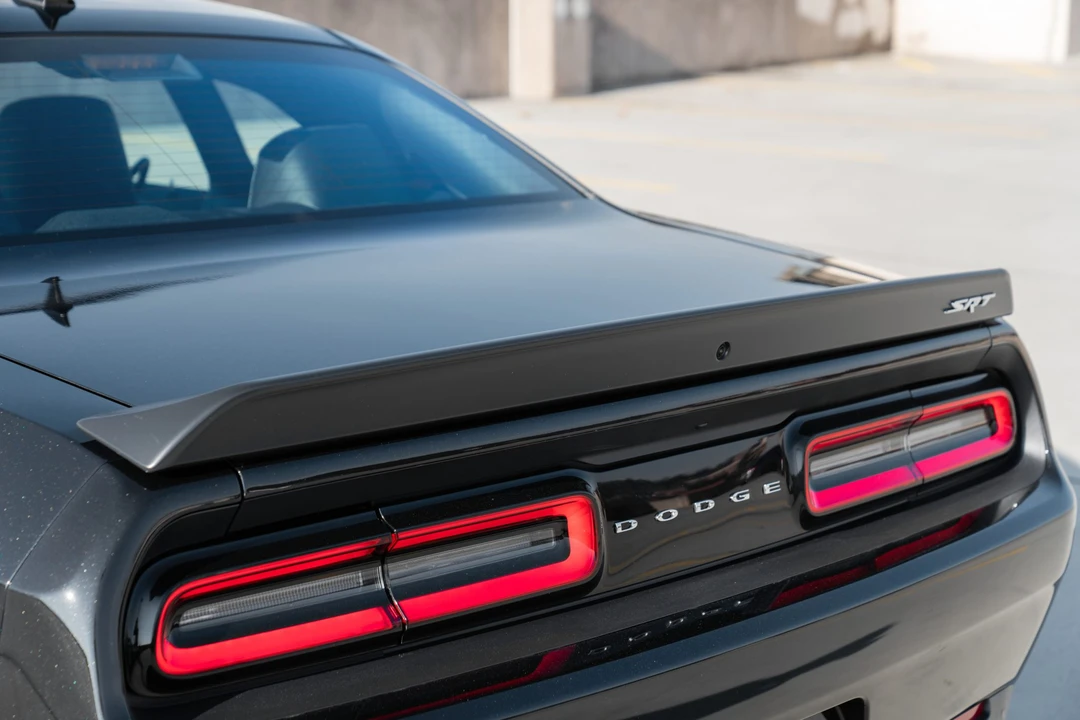 2015 Dodge Challenger SRT Hellcat 3rd Gen - Image 26 of 31