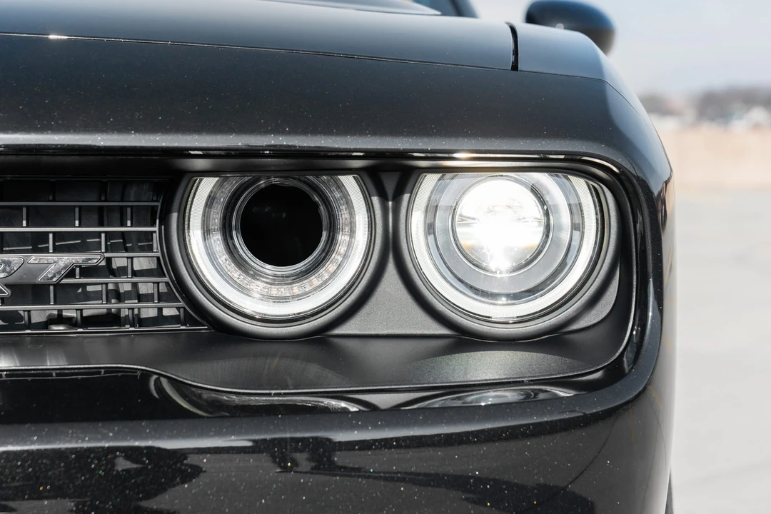 2015 Dodge Challenger SRT Hellcat 3rd Gen - Image 14 of 31