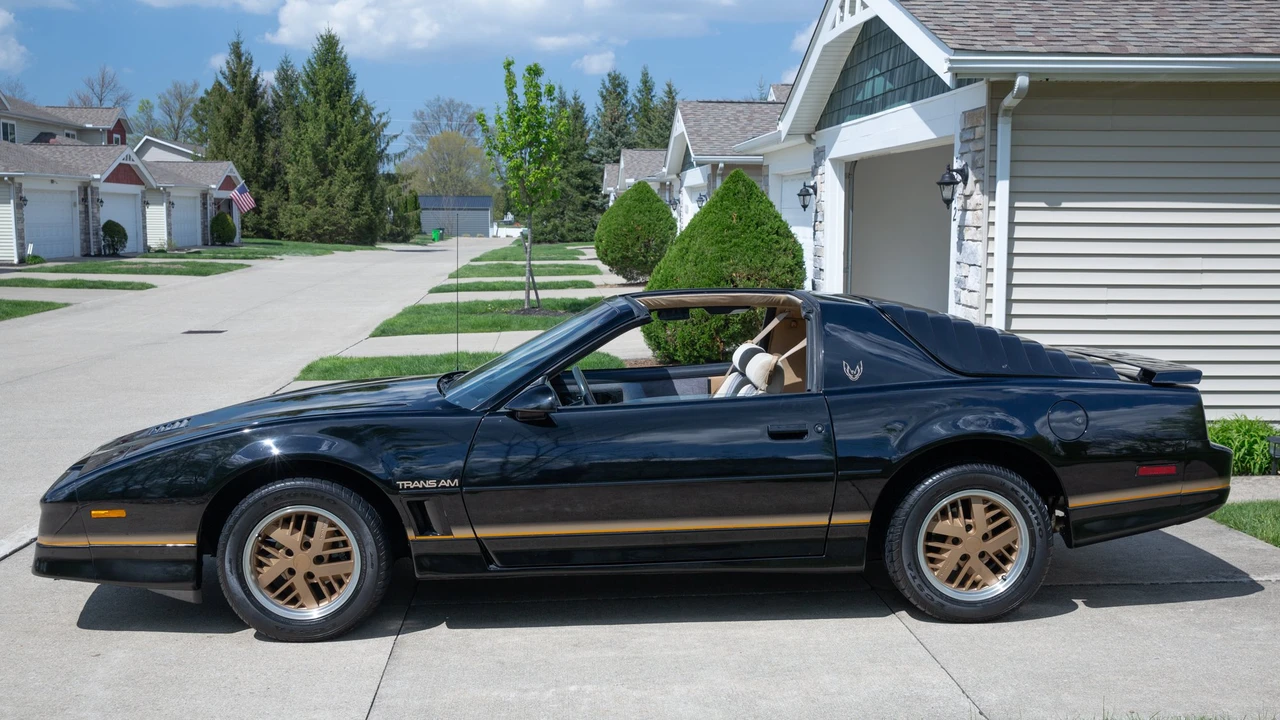 1985 Pontiac Firebird Trans Am 3rd Gen - Image 9 of 31