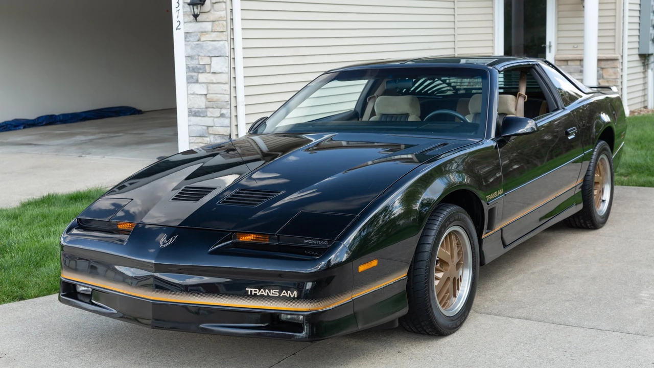 1985 Pontiac Firebird Trans Am 3rd Gen - Image 7 of 31