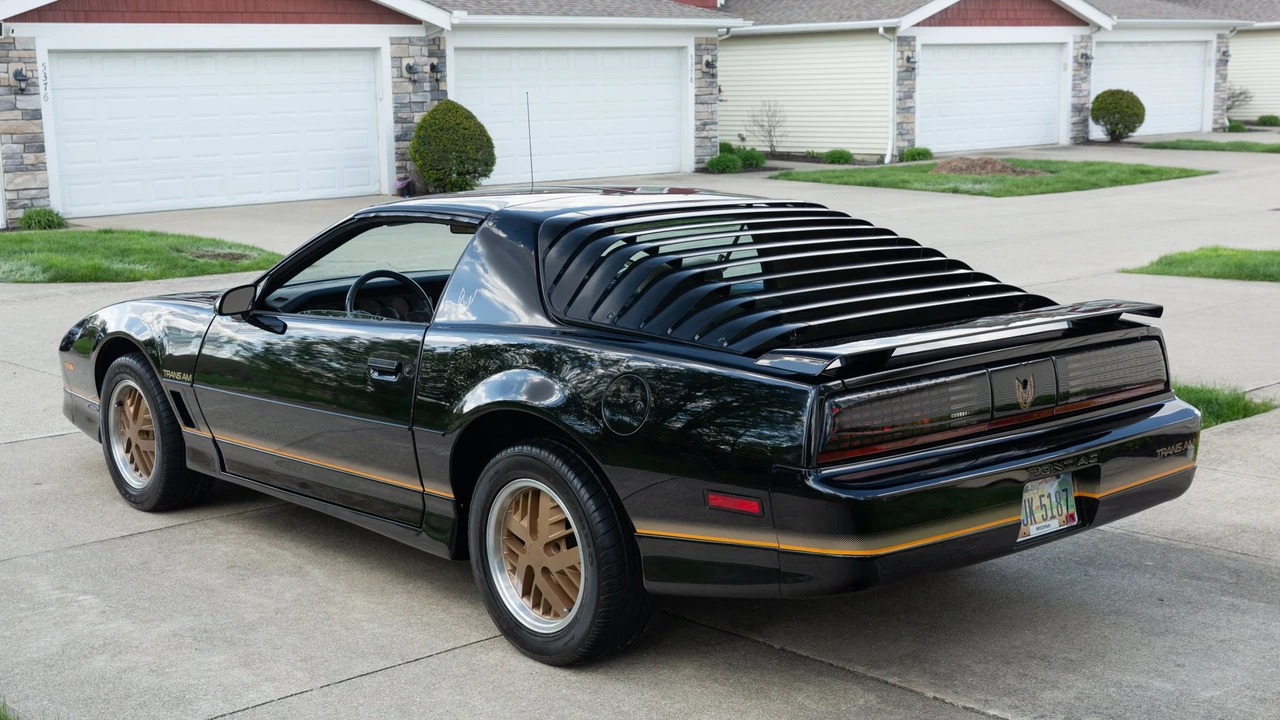 1985 Pontiac Firebird Trans Am 3rd Gen - Image 10 of 31