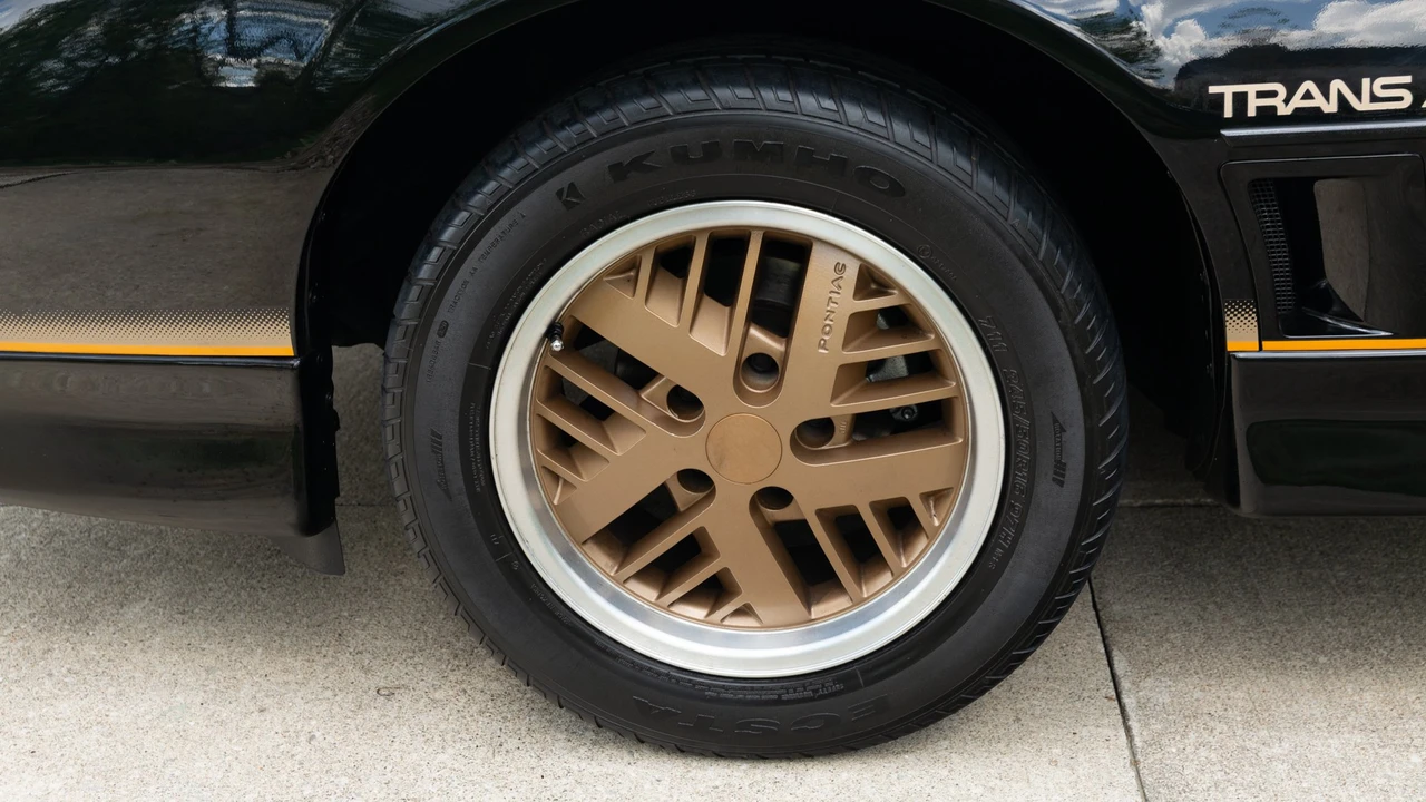 1985 Pontiac Firebird Trans Am 3rd Gen - Image 26 of 31