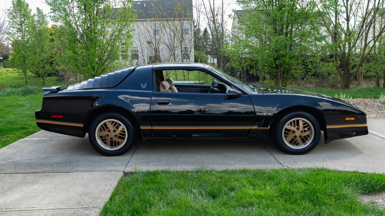 1985 Pontiac Firebird Trans Am 3rd Gen - Image 3 of 31