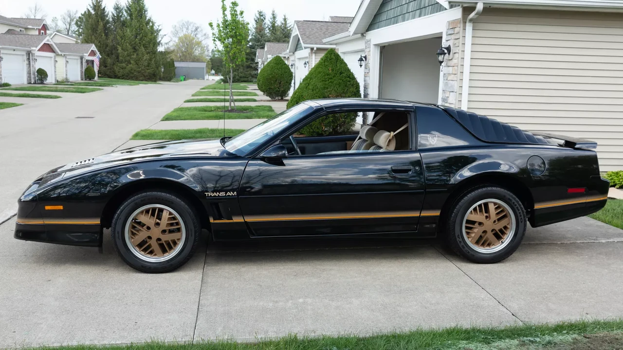 1985 Pontiac Firebird Trans Am 3rd Gen - Image 6 of 31