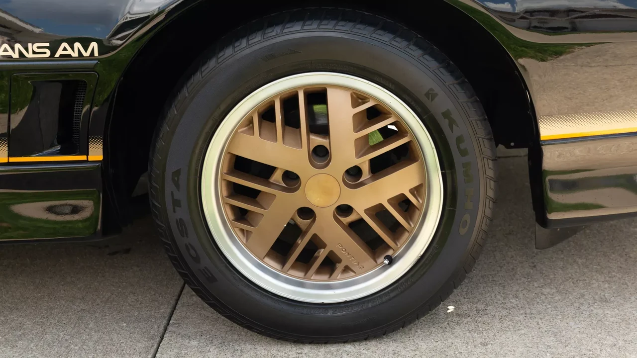 1985 Pontiac Firebird Trans Am 3rd Gen - Image 27 of 31