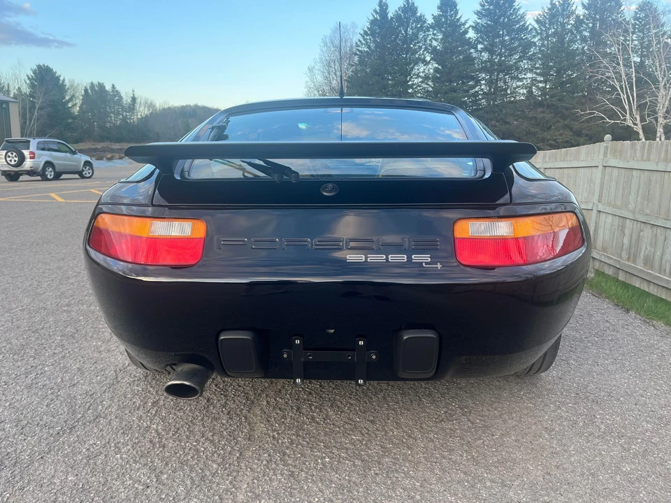 1989 Porsche 928 S4 - Image 17 of 31