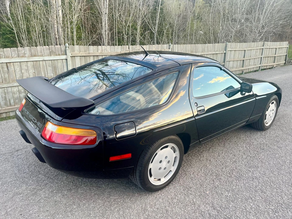 1989 Porsche 928 S4 - Image 15 of 31