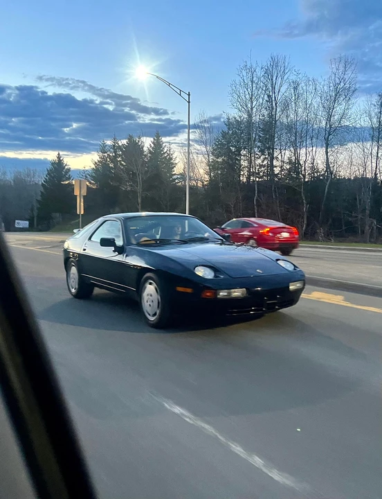 1989 Porsche 928 S4 - Image 2 of 31