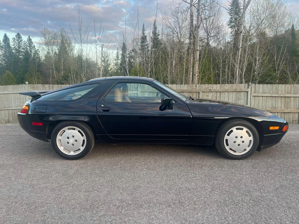 1989 Porsche 928 S4 - Image 13 of 31