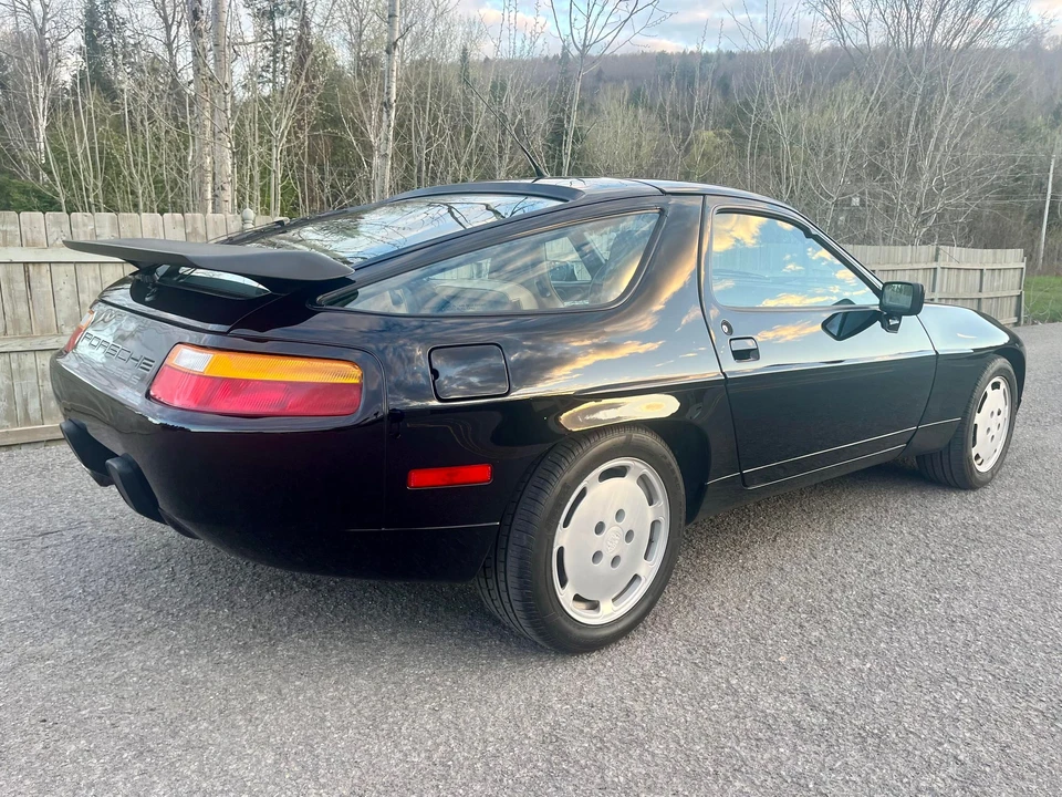 1989 Porsche 928 S4 - Image 14 of 31