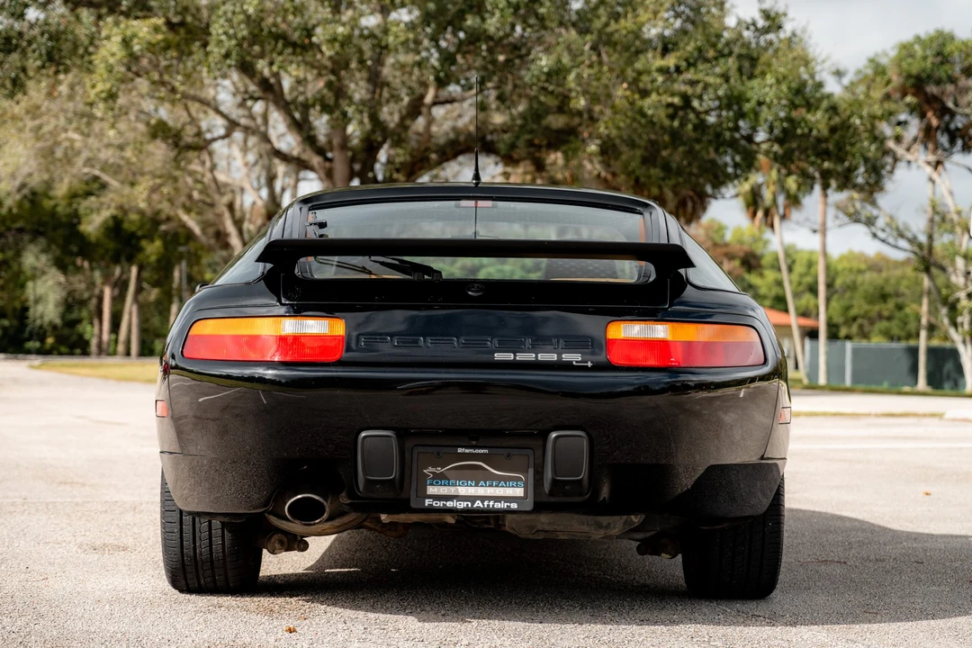 1989 Porsche 928 S4 - Image 5 of 31