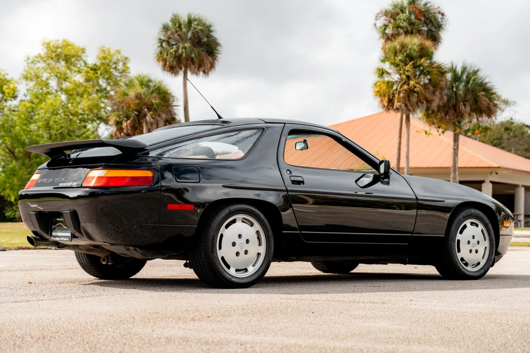 1989 Porsche 928 S4 - Image 6 of 31
