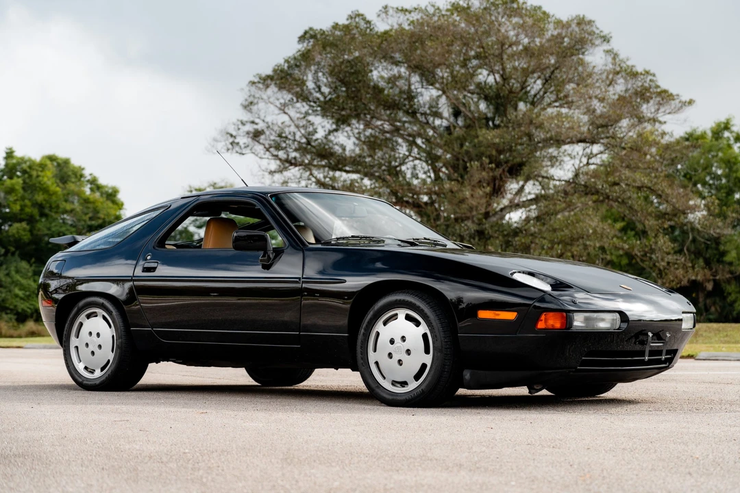 1989 Porsche 928 S4 - Image 8 of 31
