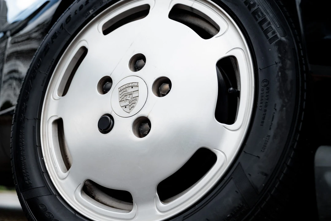 1989 Porsche 928 S4 - Image 27 of 31