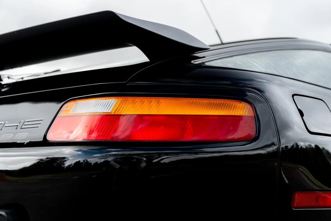 1989 Porsche 928 S4 - Image 18 of 31