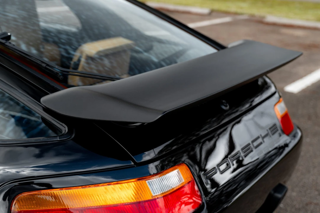 1989 Porsche 928 S4 - Image 16 of 31
