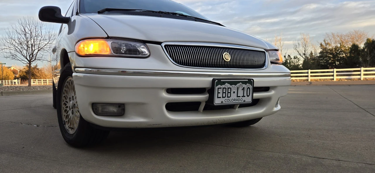 1997 Chrysler Town & Country - Image 20 of 31