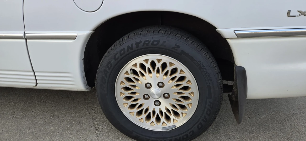 1997 Chrysler Town & Country - Image 31 of 31