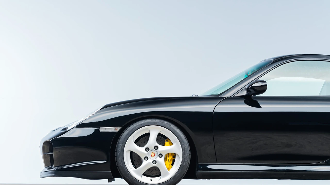 2001 Porsche 996 Turbo - Image 30 of 31