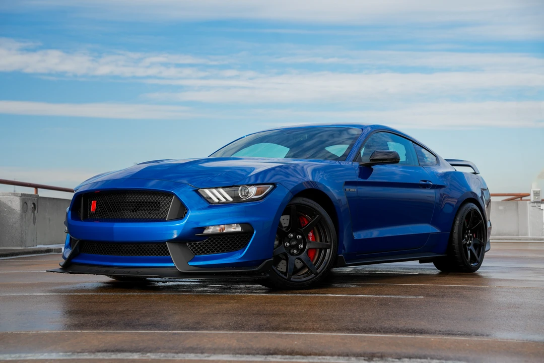 2018 Ford S550 Shelby Mustang GT350R - Image 2 of 31