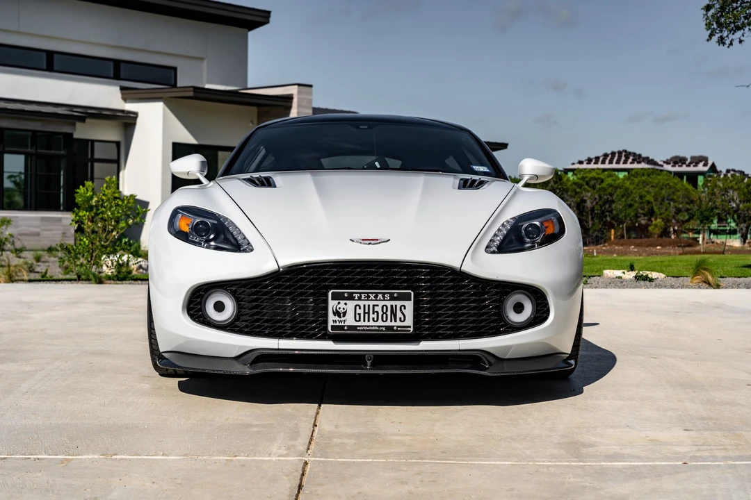 2019 Aston Martin Vanquish 2nd Gen - Image 10 of 31