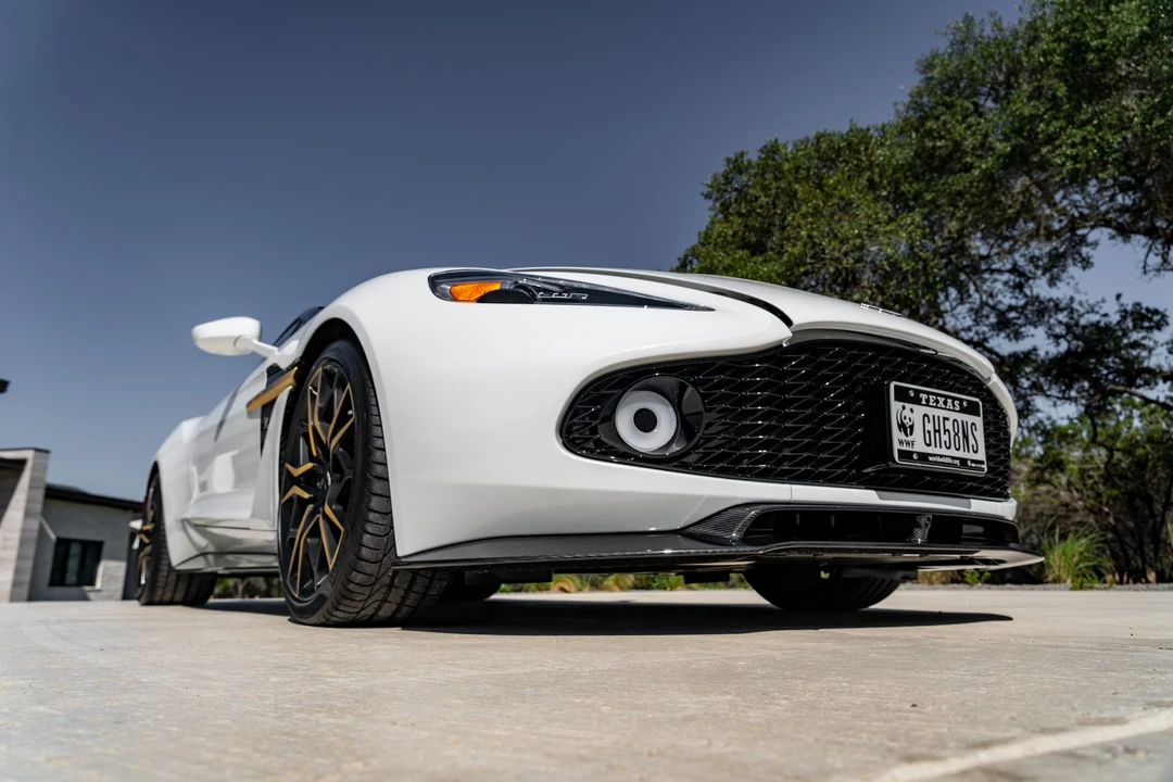 2019 Aston Martin Vanquish 2nd Gen - Image 9 of 31