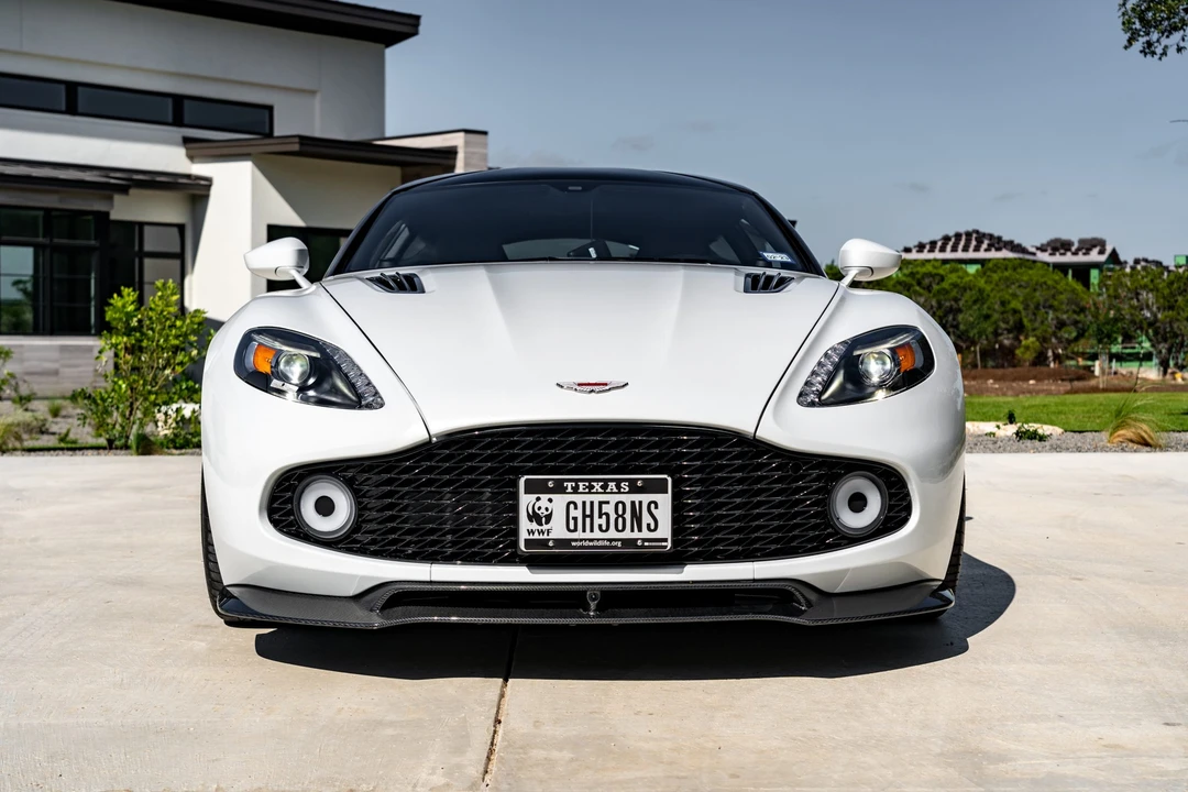 2019 Aston Martin Vanquish 2nd Gen - Image 11 of 31