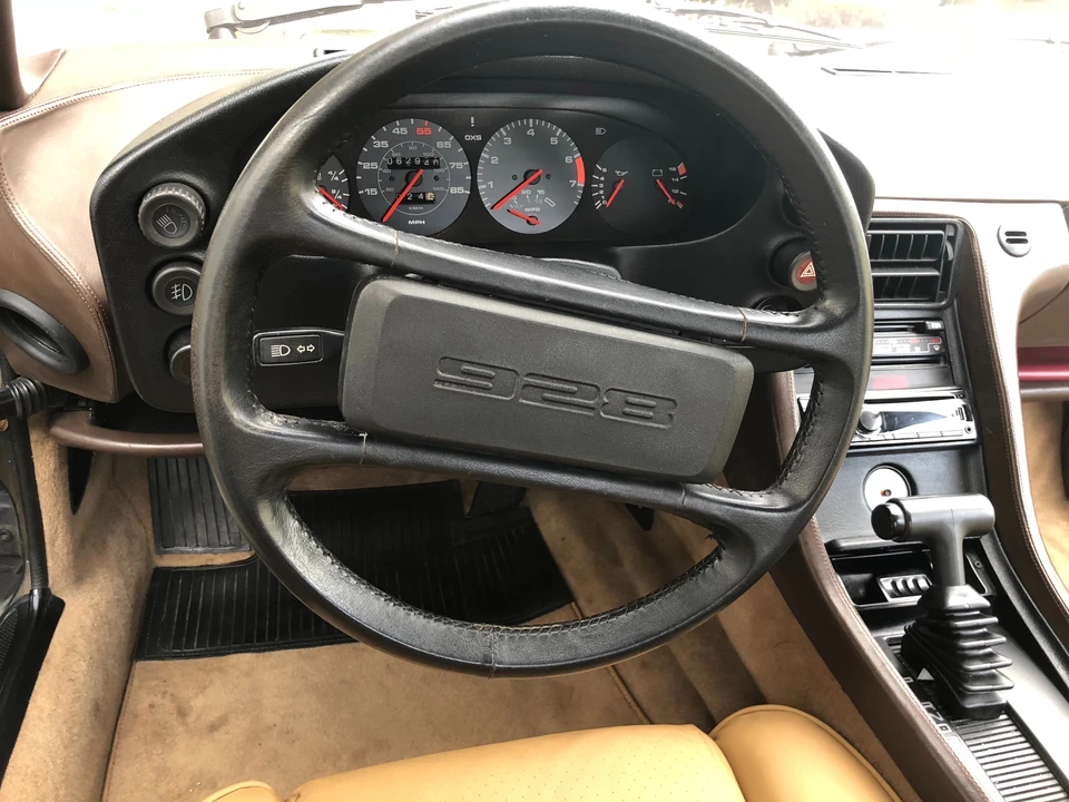 1982 Porsche 928 - Image 21 of 31