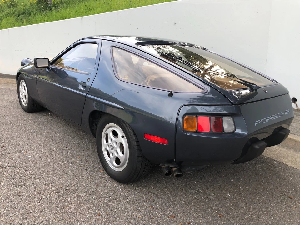 1982 Porsche 928 - Image 10 of 31