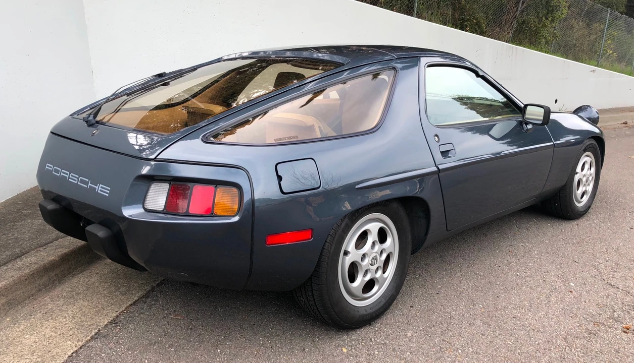 1982 Porsche 928 - Image 4 of 31
