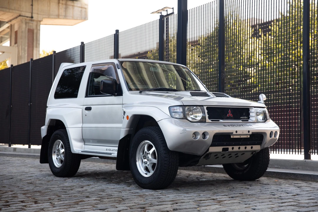 1997 Mitsubishi Pajero/Montero 2nd Gen - Image 12 of 31