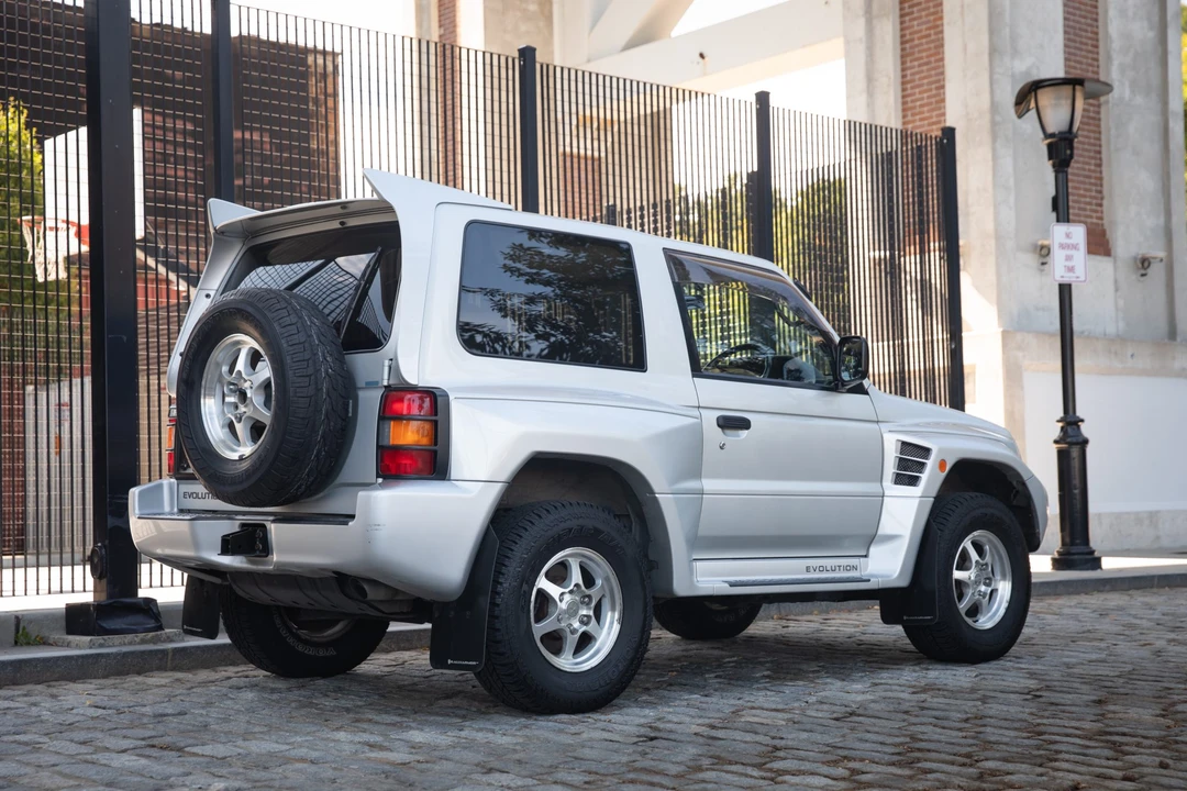 1997 Mitsubishi Pajero/Montero 2nd Gen - Image 8 of 31