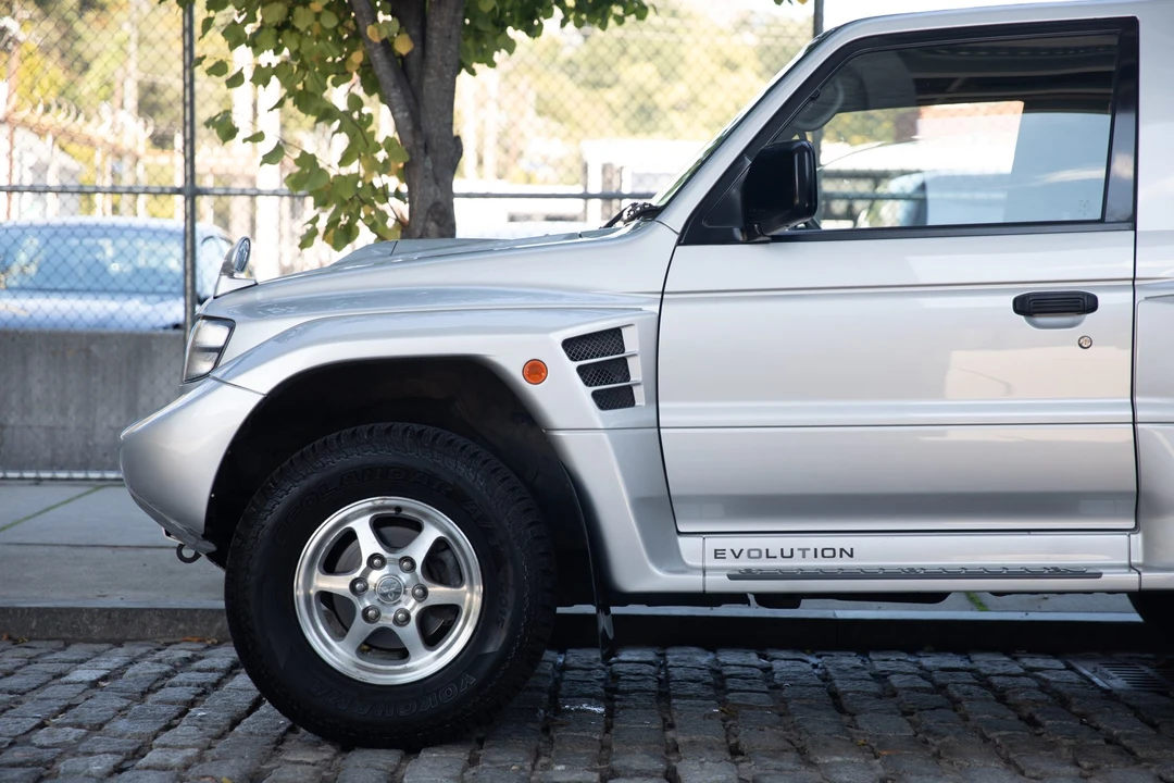 1997 Mitsubishi Pajero/Montero 2nd Gen - Image 31 of 31