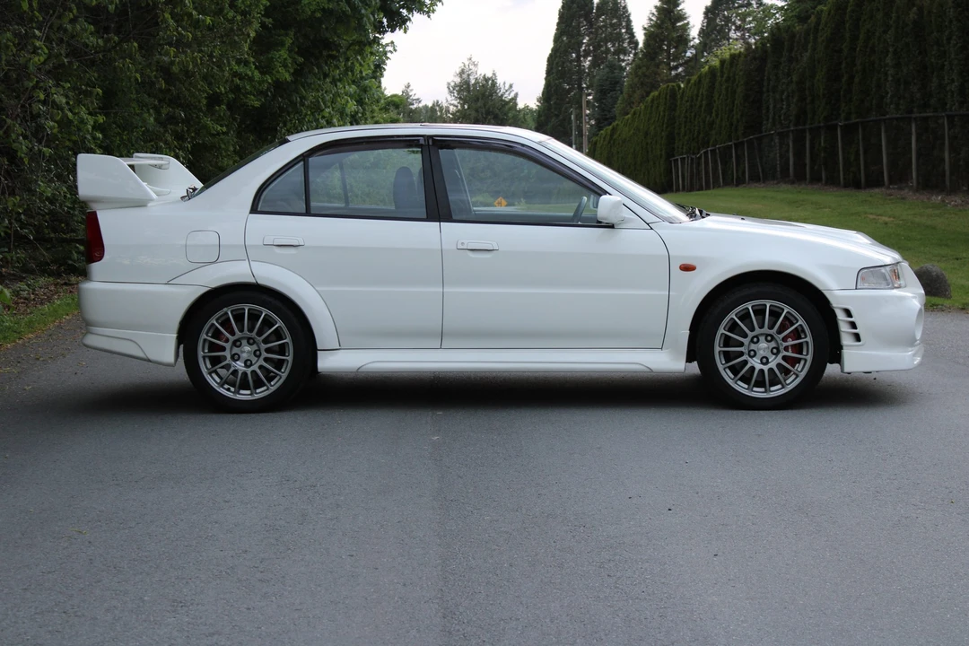 1999 Mitsubishi Lancer Evolution VI 6th Gen - Image 16 of 31