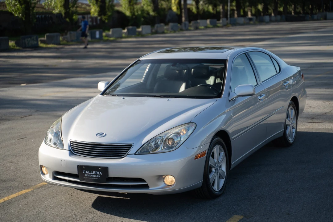 2005 Lexus ES 4th Gen - Image 12 of 31