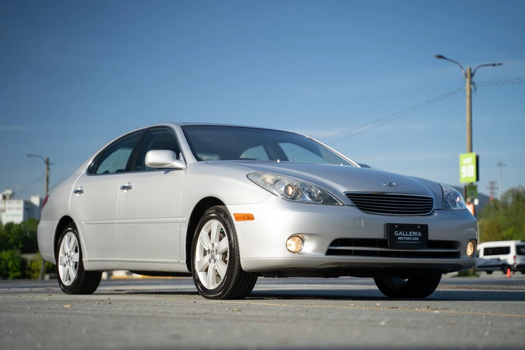 2005 Lexus ES 4th Gen - Image 2 of 31