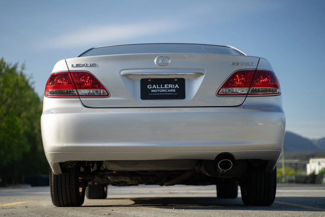 2005 Lexus ES 4th Gen - Image 18 of 31