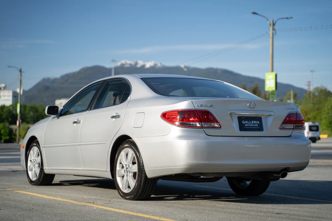 2005 Lexus ES 4th Gen - Image 15 of 31