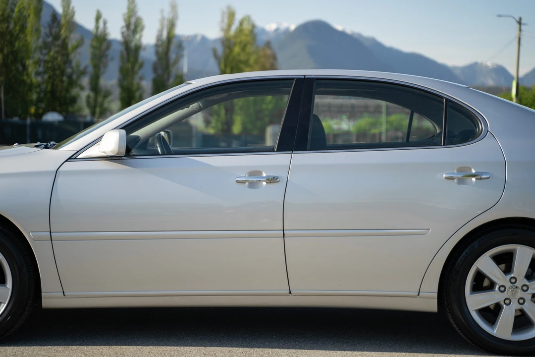 2005 Lexus ES 4th Gen - Image 26 of 31