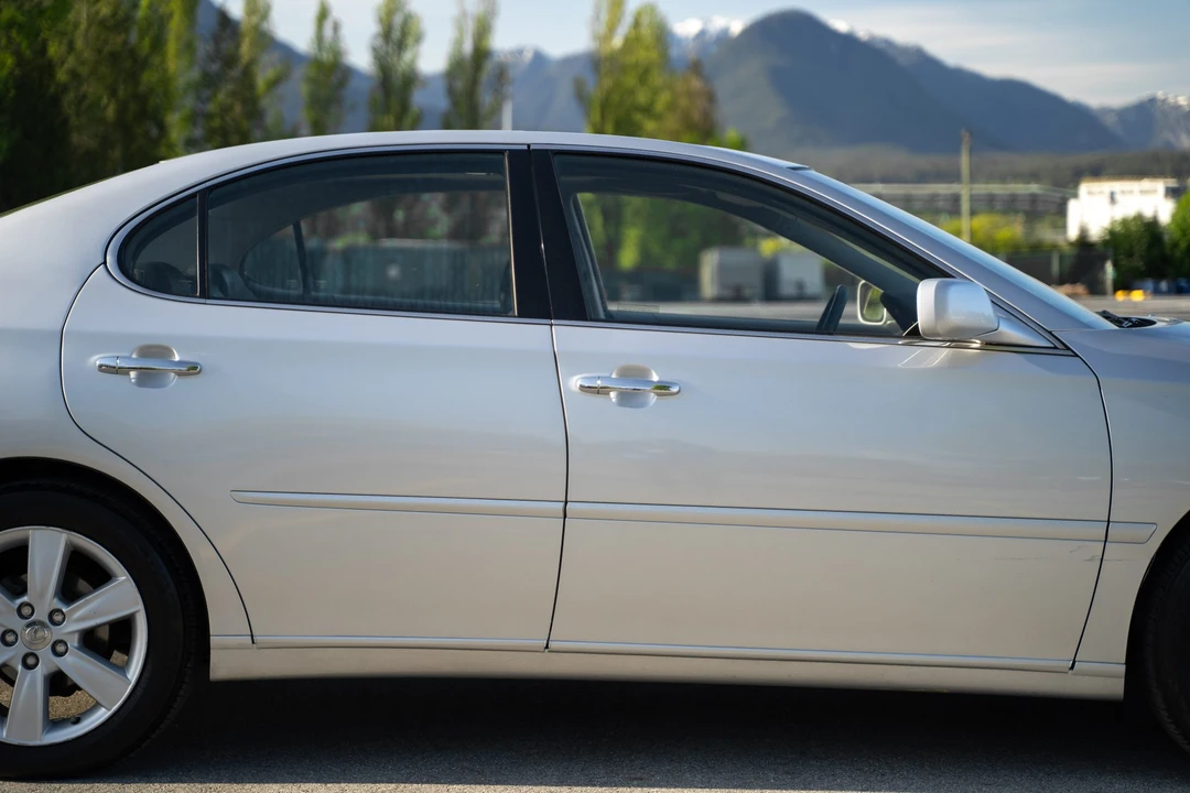 2005 Lexus ES 4th Gen - Image 29 of 31