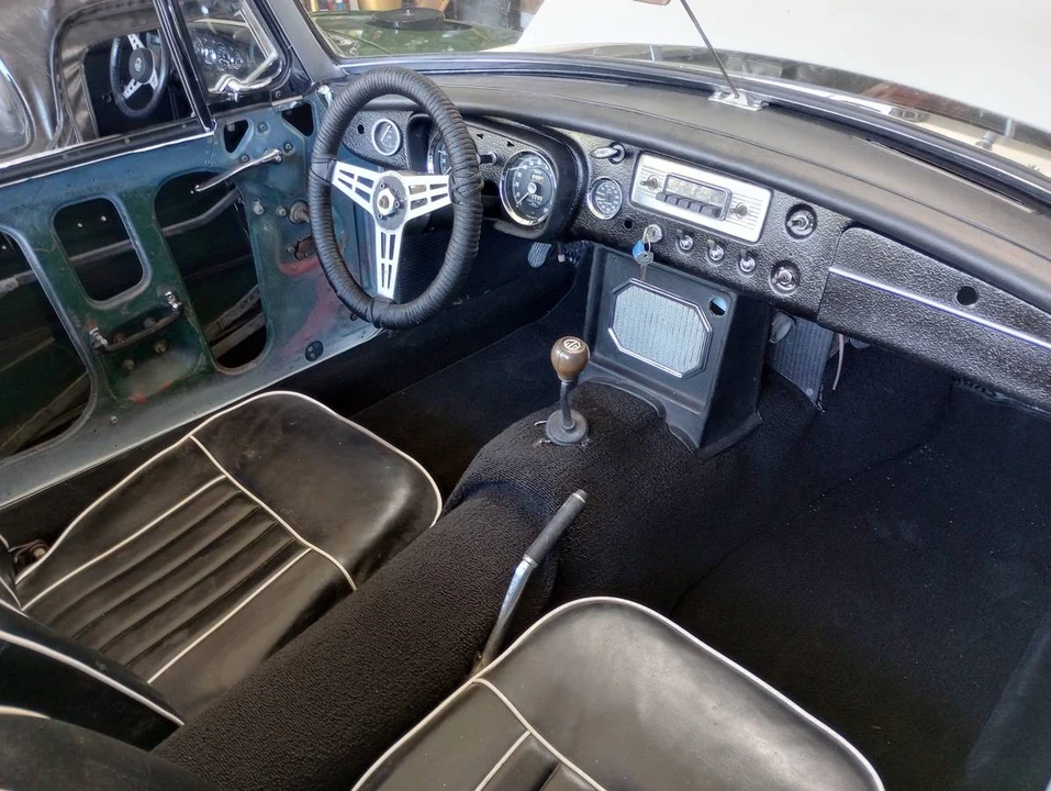 1976 MG MGB GT V8 - Image 4 of 14