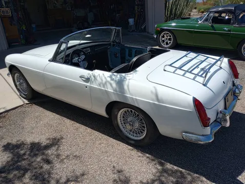 1976 MG MGB V8