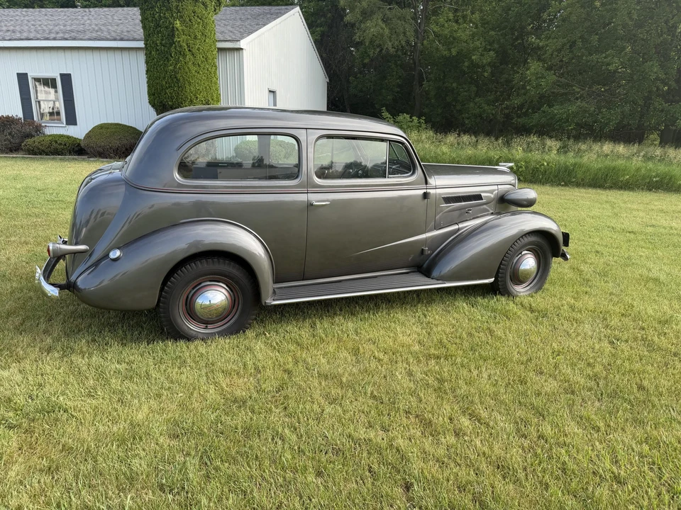 1937 Chevrolet Standard & Master & Master Deluxe & Special Deluxe - Image 6 of 31
