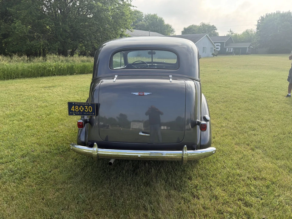 1937 Chevrolet Standard & Master & Master Deluxe & Special Deluxe - Image 7 of 31